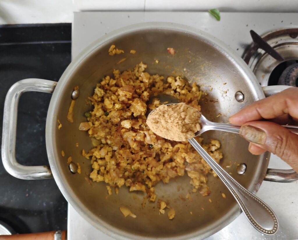 Add powdered rusk