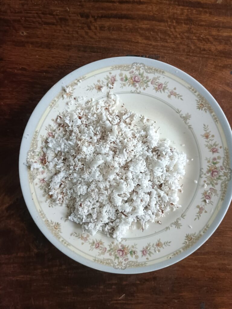 Scraped coconut