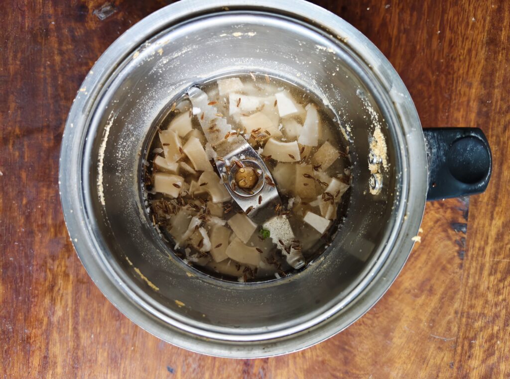 dry coconut in grinder